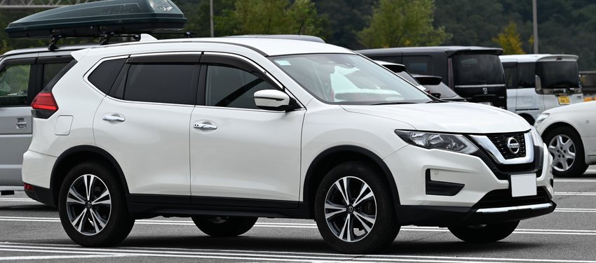 Nissan X-Trail 2014 — Silver SUV