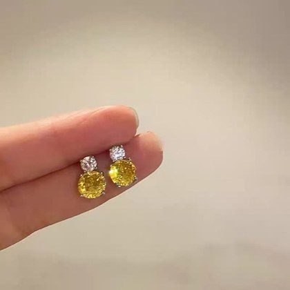 Gold Plated Mini Heart Stud Earrings Ins Popular Niche Jewelry For Women Daily Wear