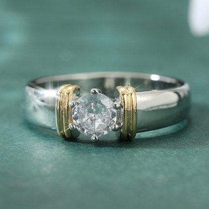 Minimalist Two-tone Inlaid Round Zircon Fashion Ring For Women