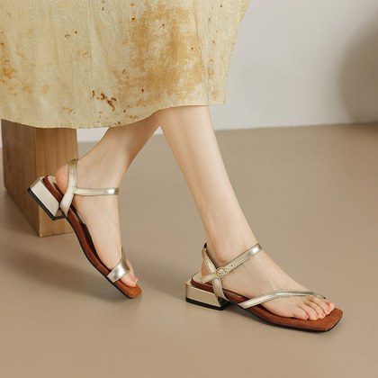 Low-heeled Open-toe Square-toe Breathable Beach Sandals